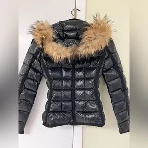 MONCLER - モンクレール ARMOISE アルモワーズ ファー付き ダウンジャケット MONCLER ブラウン ダウンジャケット ファー付きアルモワーズ
